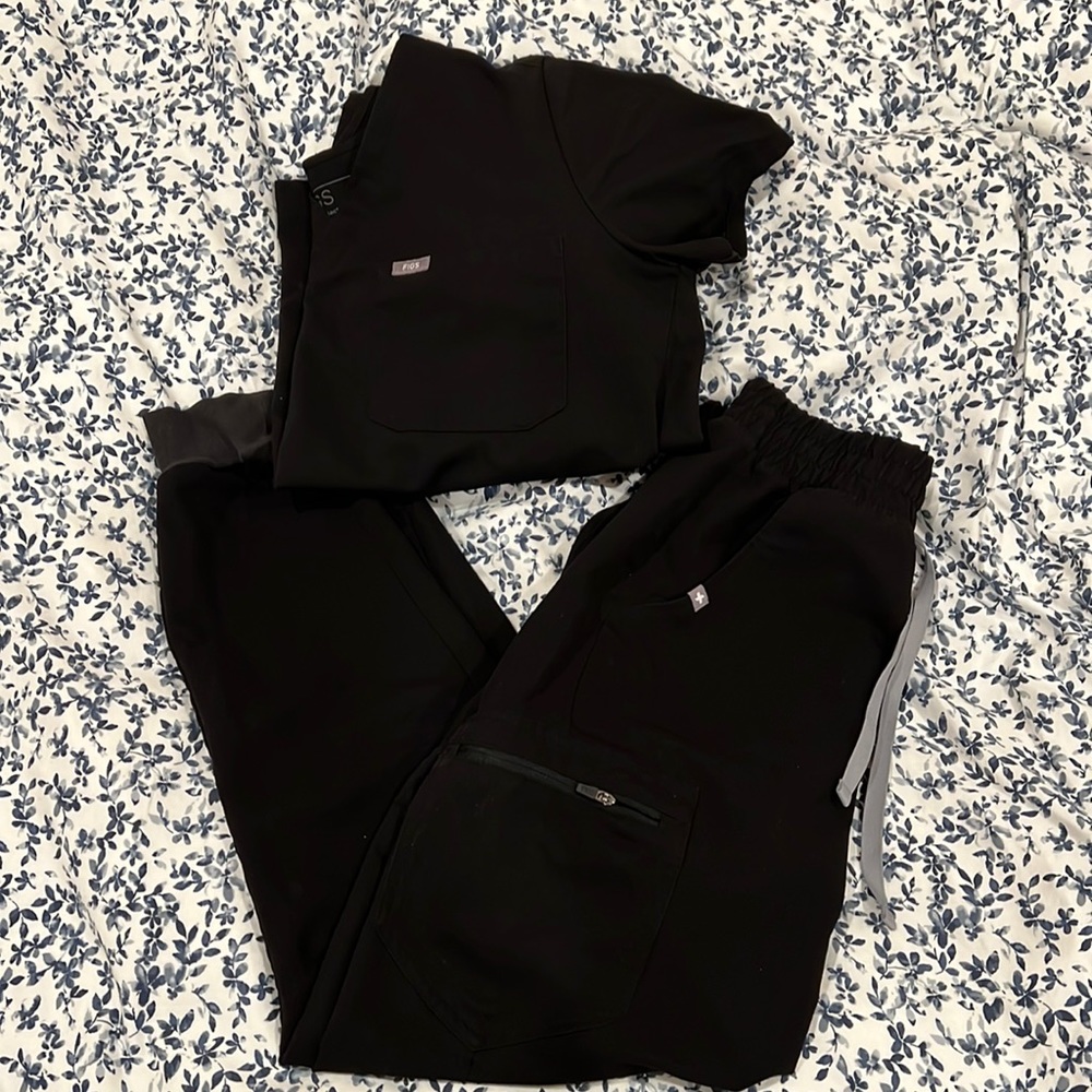 Figs scrubs set